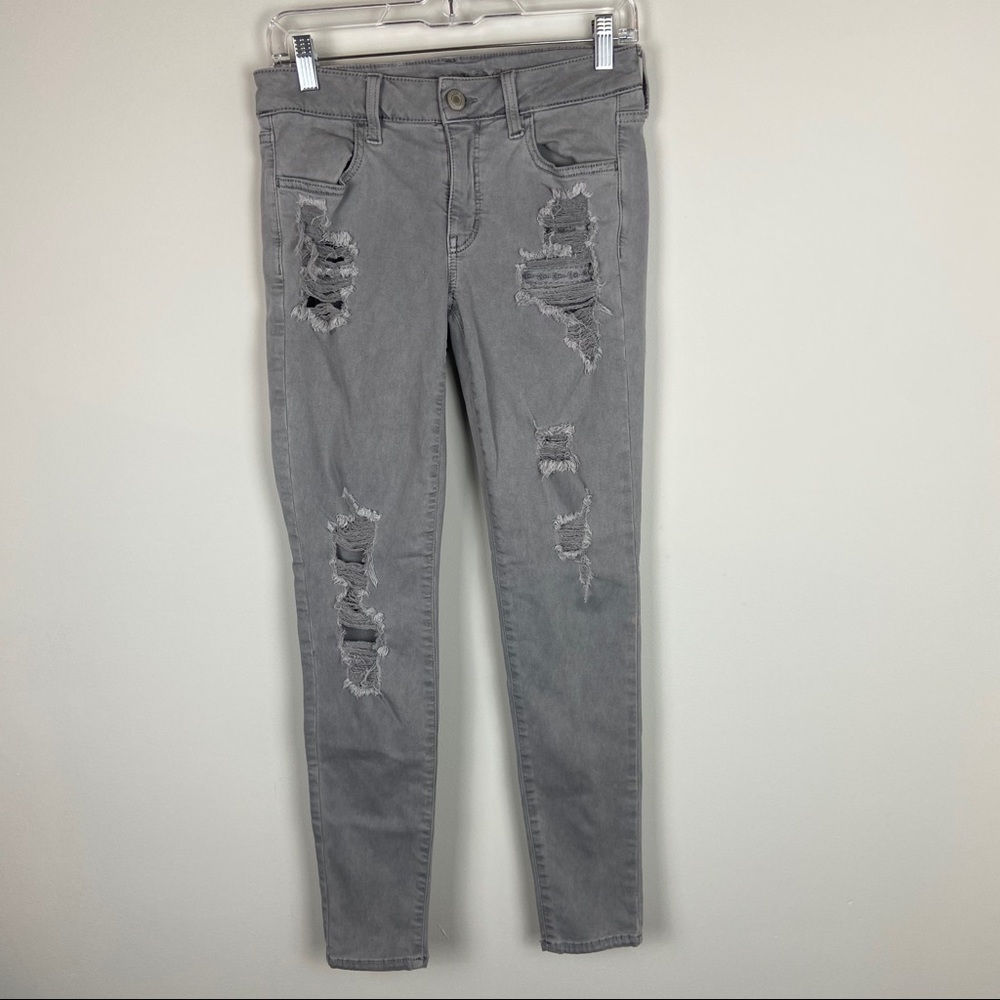AE Super Stretch Gray Distressed Jegging